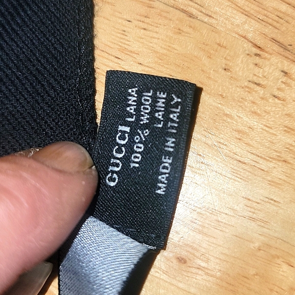 GUCCI 100%WOOL SCARF - Picture 5 of 8